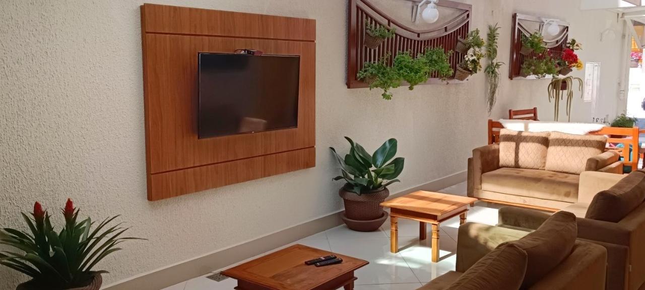 Hotel Pousada Família de Nazaré Cachoeira Paulista Extérieur photo